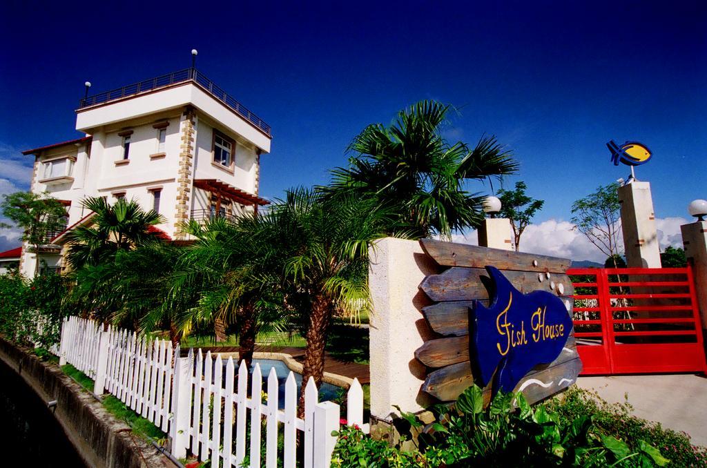 Ferienwohnung Fish House 宜蘭獨棟別墅 戲水池 生態diy 安農溪自行車 Dongshan  Exterior foto